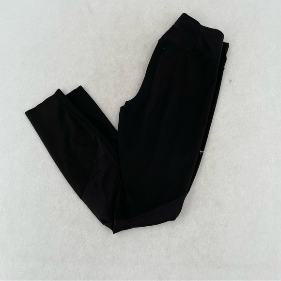 PATAGONIA Women’s Black Raw hem Leggings with mesh accents size: XS - Picture 1 of 12